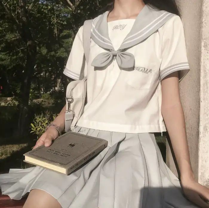 我们永远不会拥有巴黎 封面