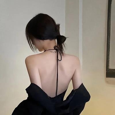 最坏的女巫 封面